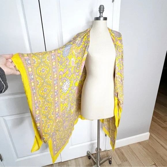 Free People MAGIC DANCE BORDER PRINT KIMONO- MELLOW YELLOW floral one size - Picture 4 of 8